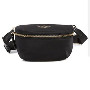Kate spade phanny pack! Black snap together!